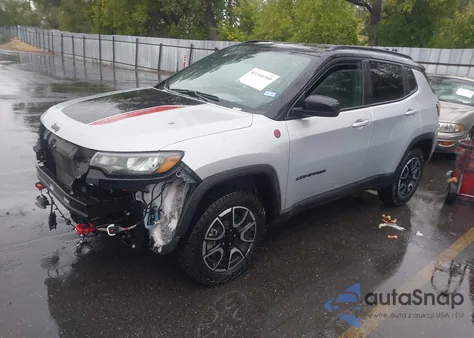 2024 Jeep Compass Trailhawk 4X4 из США, поврежденный, VIN 3C4NJDDN5RT149858